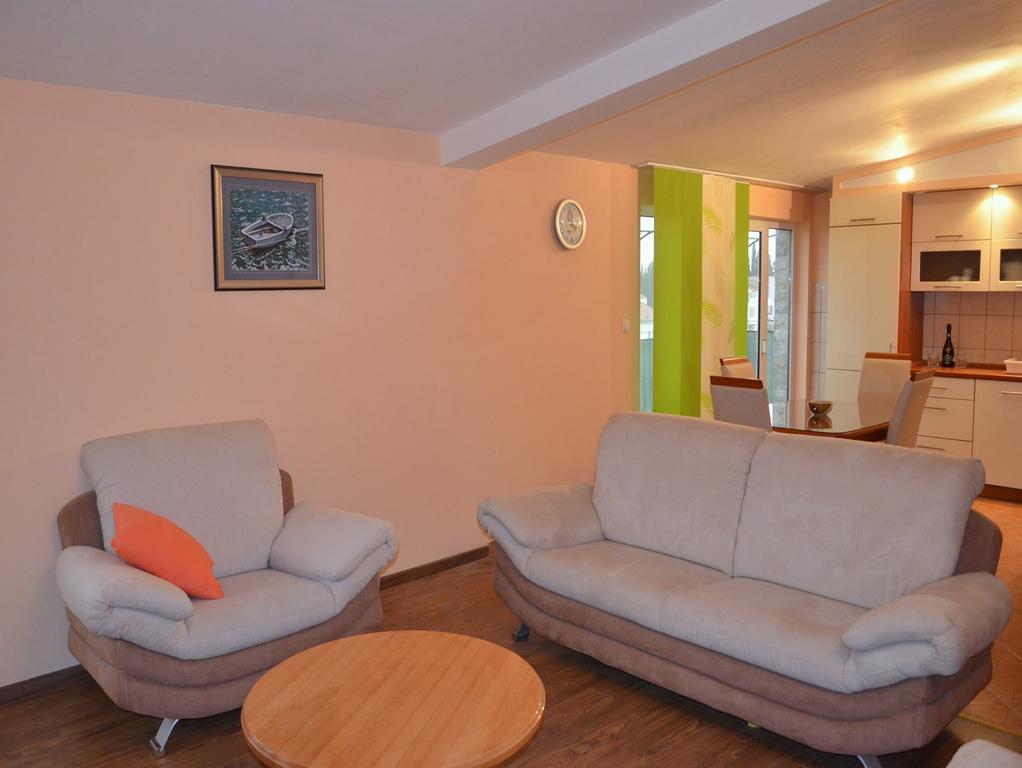 Apartman Julienne Kastela Exterior photo